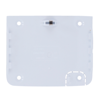 peça plástica branca retangular com furos e componente metálico