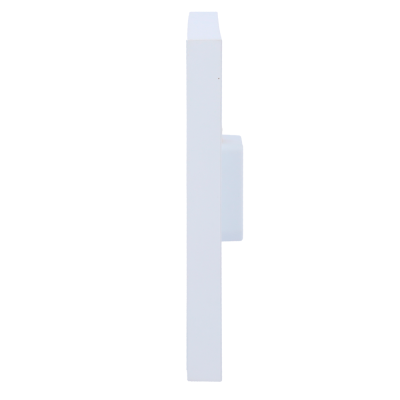 Caixa branca vista de lado com cubo saliente