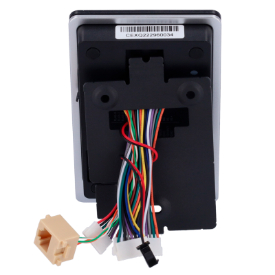 Dispositivo eletrónico com fios coloridos e etiqueta com código