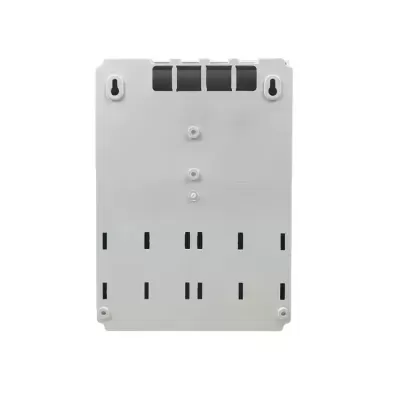 Painel ou caixa de plástico branco com aberturas e orifícios para fixação