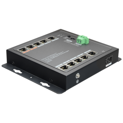 dispositivo de rede preto com portas Ethernet e conector verde
