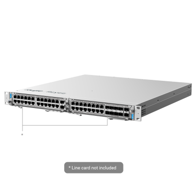 Comutador de rede metálico cinza com várias portas RJ-45 vista frontal