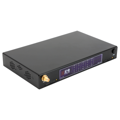 Dispositivo eletrônico preto com display digital azul e conectores dourados