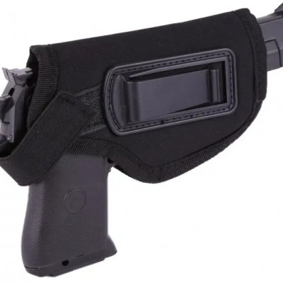 Pistola preta com capa preta e clipe de cinto