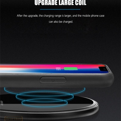 smartphone com capa preta sobre base de carregamento sem fios com texto explicativo em fundo preto