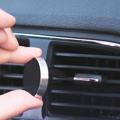 Suporte magnético para telemóvel na grelha de ventilação do carro