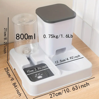 Base automática para comida e água de animais com recipientes branco e transparente e dimensões visíveis.