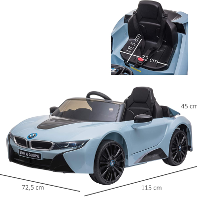 Carro elétrico BMW i8 Coupe azul claro com assento preto e cintos, visto de frente e lado, com medidas indicadas.