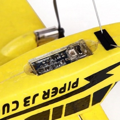 Avião Telecomandado RC radiomodelismo Cessna Amarelo 2.4ghz 2ch