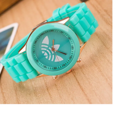 Relógio desportivo e super elegante de senhora tipo ADIDAS