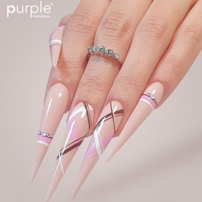 Unhas artificiais compridas decoradas com padrões geométricos em nude, rosa e branco com strass