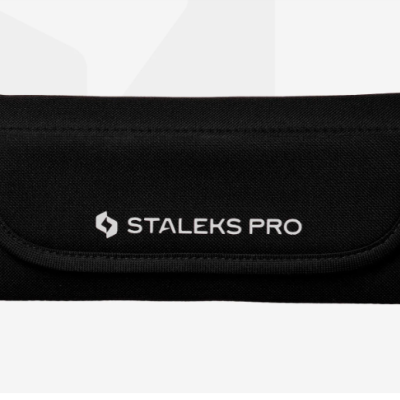 Estojo preto de tecido com texto branco STAILEKS PRO