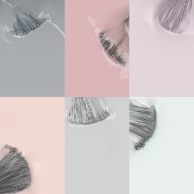 Seis quadrados com pincéis de pintura cinzentos em diferentes fundos coloridos