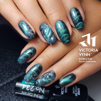 Victoria Vynn Polish Gel 234 - Kyanite (Cateye)