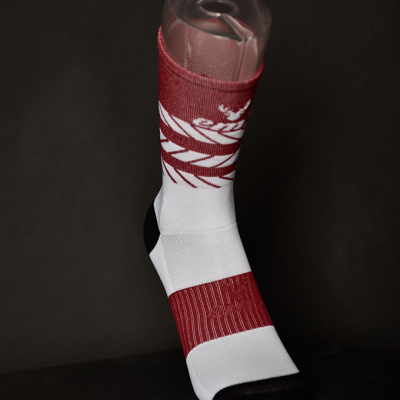 Meias Brancas e Vermelhas