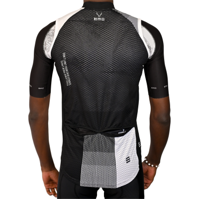 https://www.em3.pt/product/colete-ciclismo-corta-vento-preto-branco https://www.em3.pt/product/colete-ciclismo-corta-vento-preto-branco