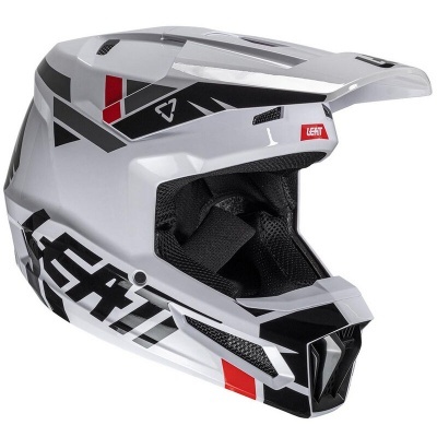 Capacete integral branco com detalhes pretos e vermelhos e acolchoamento interno preto