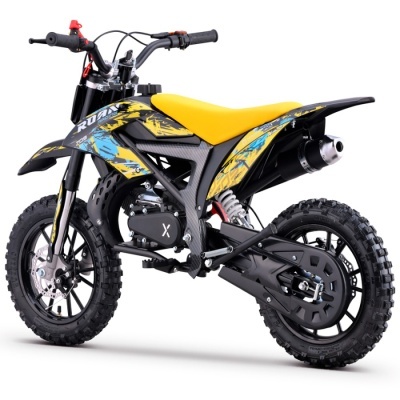 Moto de motocross infantil preta com assento amarelo e detalhes gráficos azuis e amarelos