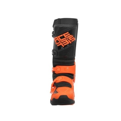 Bota motocross preta e laranja com fivelas e texto ACE 335