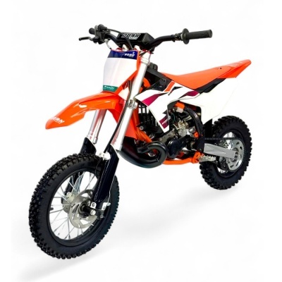 Motocross infantil laranja e branco com pneus para terrenos acidentados