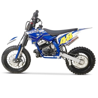 Mota de cross azul com número 48 e pneus de rasto grosso