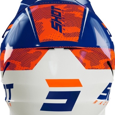 Capacete de moto branco, azul e laranja com texto Shot Racing