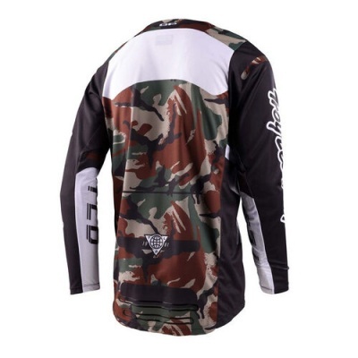 Camisola de manga longa camuflada com detalhes em branco e preto