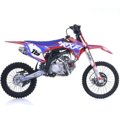 motocross azul, vermelho e branco com número 15 e texto RXF