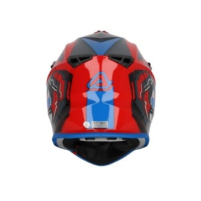 Capacete integral vermelho, azul e preto com padrões geométricos e etiqueta ECE 2205