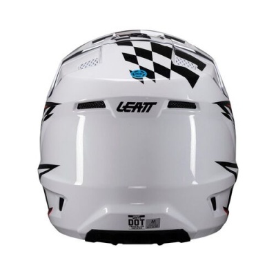 Capacete branco para motociclismo com padrão quadriculado preto e branco na parte superior