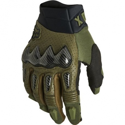 Luva de proteção verde oliva com detalhes pretos e reforços em carbono