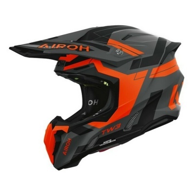 Capacete de motocross cinza escuro, laranja e preto com textos AIROH e TW3