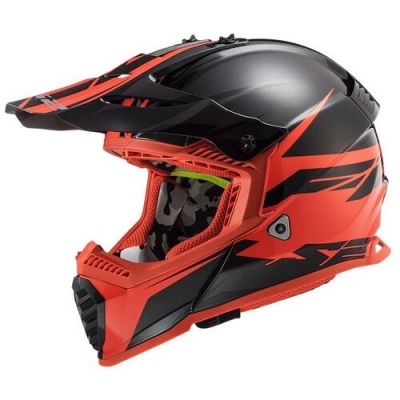 Capacete de motocross preto e vermelho com interior camuflado
