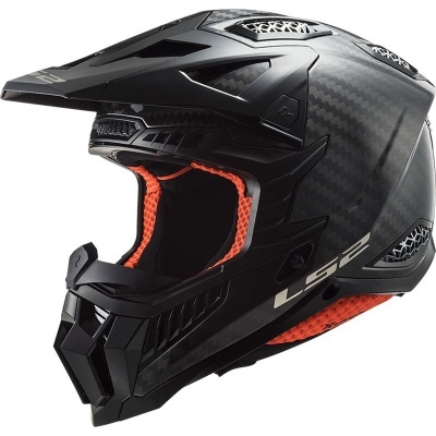 Capacete de motocross preto com interior vermelho e detalhes em fibra de carbono.