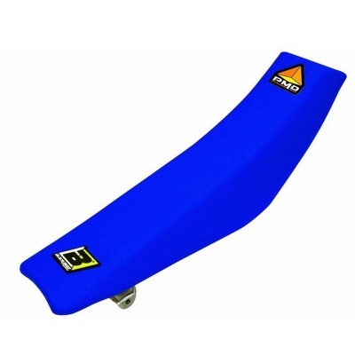 Assento azul para mota com etiquetas PMO e número 13