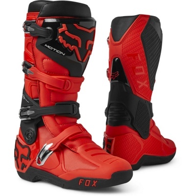 Botas de motocross vermelhas e pretas da marca FOX com fechos ajustáveis