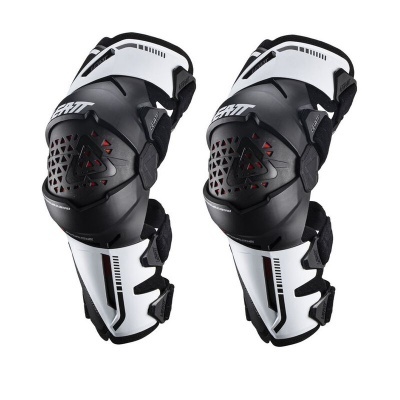 Par de joelheiras de proteção pretas e brancas com tiras ajustáveis.