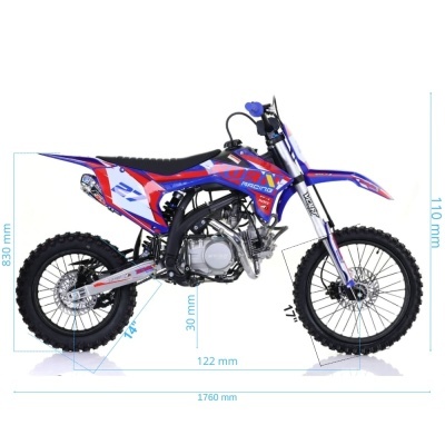 Motocross azul, vermelho e branco com pneus cravados e motor exposto