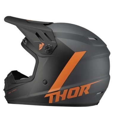 Capacete integral motocross preto com detalhes laranja e texto THOR