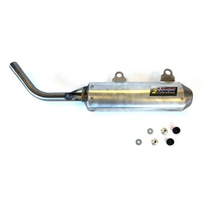 Escape de mota prateado com etiqueta 2RACING POWER EXHAUST e acessórios