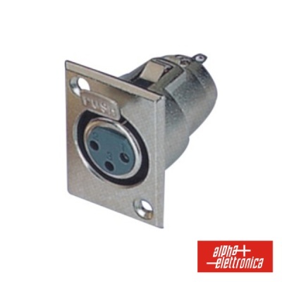 Conector de áudio XLR metálico prateado com três pinos e logotipo alpha elettronica