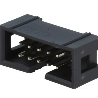 Conector elétrico preto com oito pinos metálicos