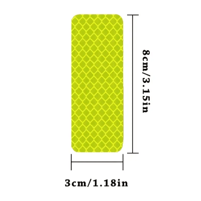 Etiqueta verde com padrão de losangos e medidas 8cm por 3cm