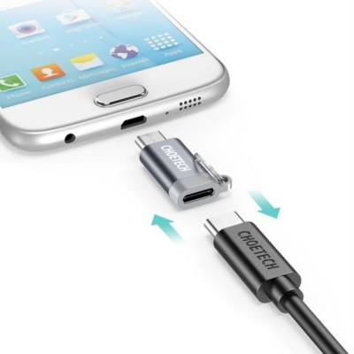 Adaptador CHOETECH cinza com cabo e smartphone branco