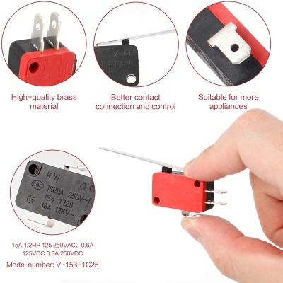 Interruptor micro vermelho e preto com terminais metálicos e alavanca fina