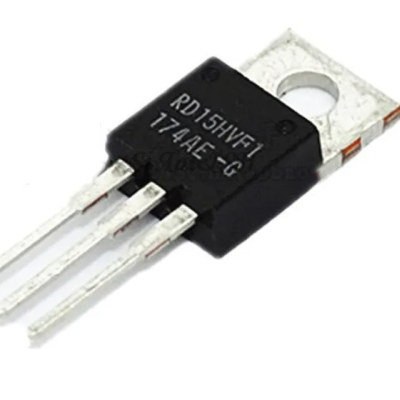 Transístor preto RD15HVF1 com três pinos e aba metálica