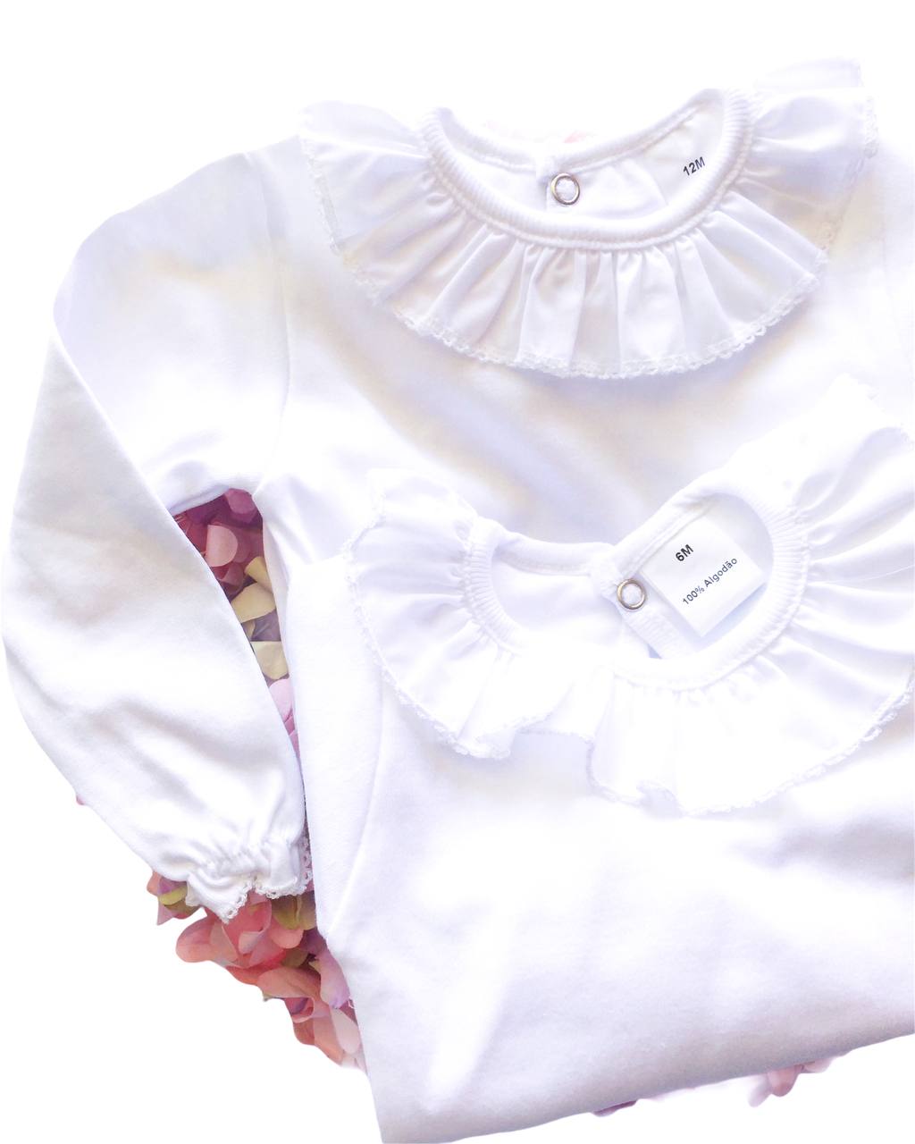 Bodies brancos de algodão cardado com golinha