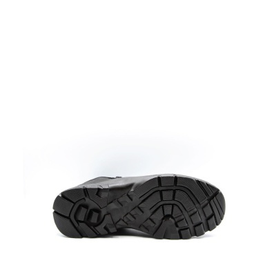 Sola preta texturizada de sapato com ranhuras profundas