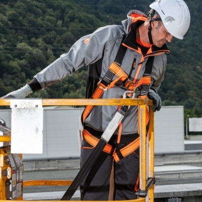 Casaco Softshell com capuz amovível VOLGA/VOLGAM