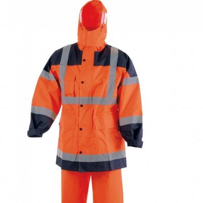 Conjunto de roupa impermeável laranja com detalhes pretos e faixas refletoras cinzentas